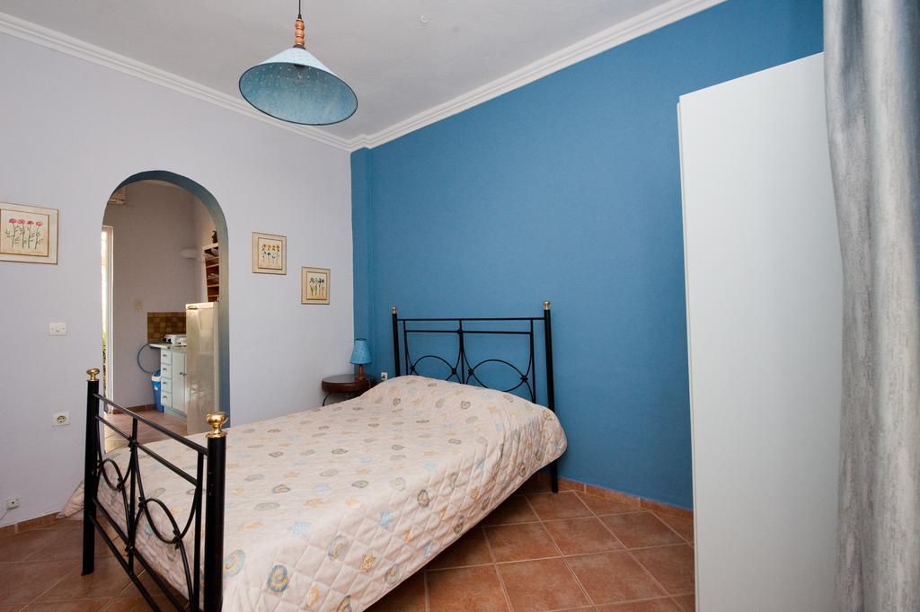 Zorbas Apartments Volissos Rum bild