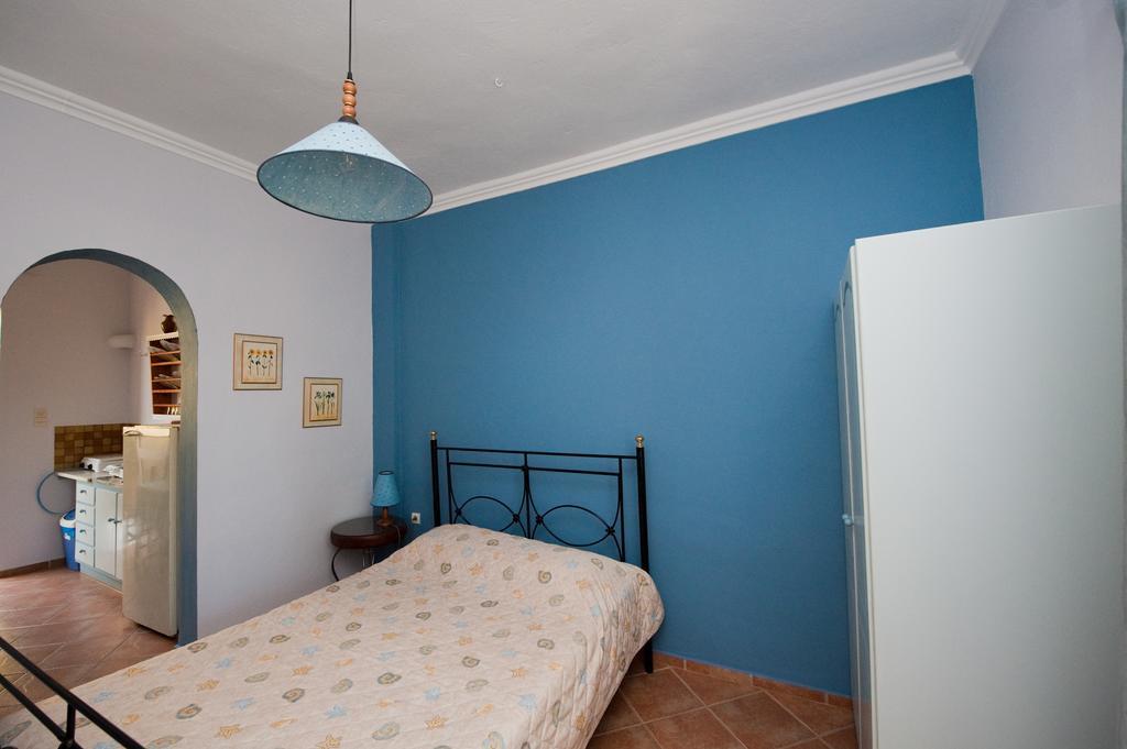 Zorbas Apartments Volissos Rum bild